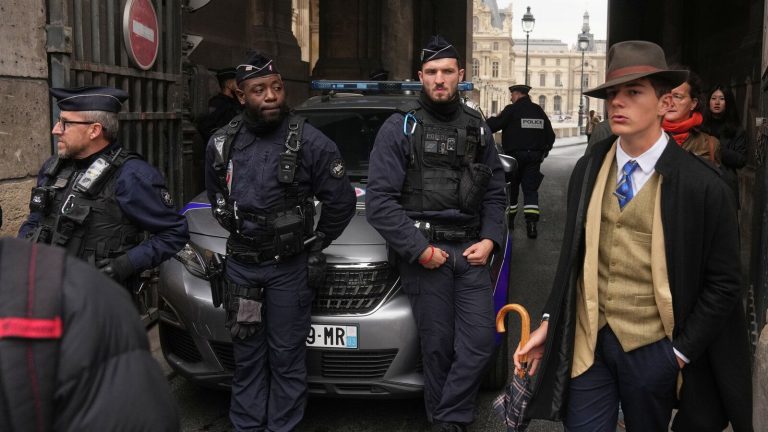 The Louvre Heist and a 15-Year-Old Detective